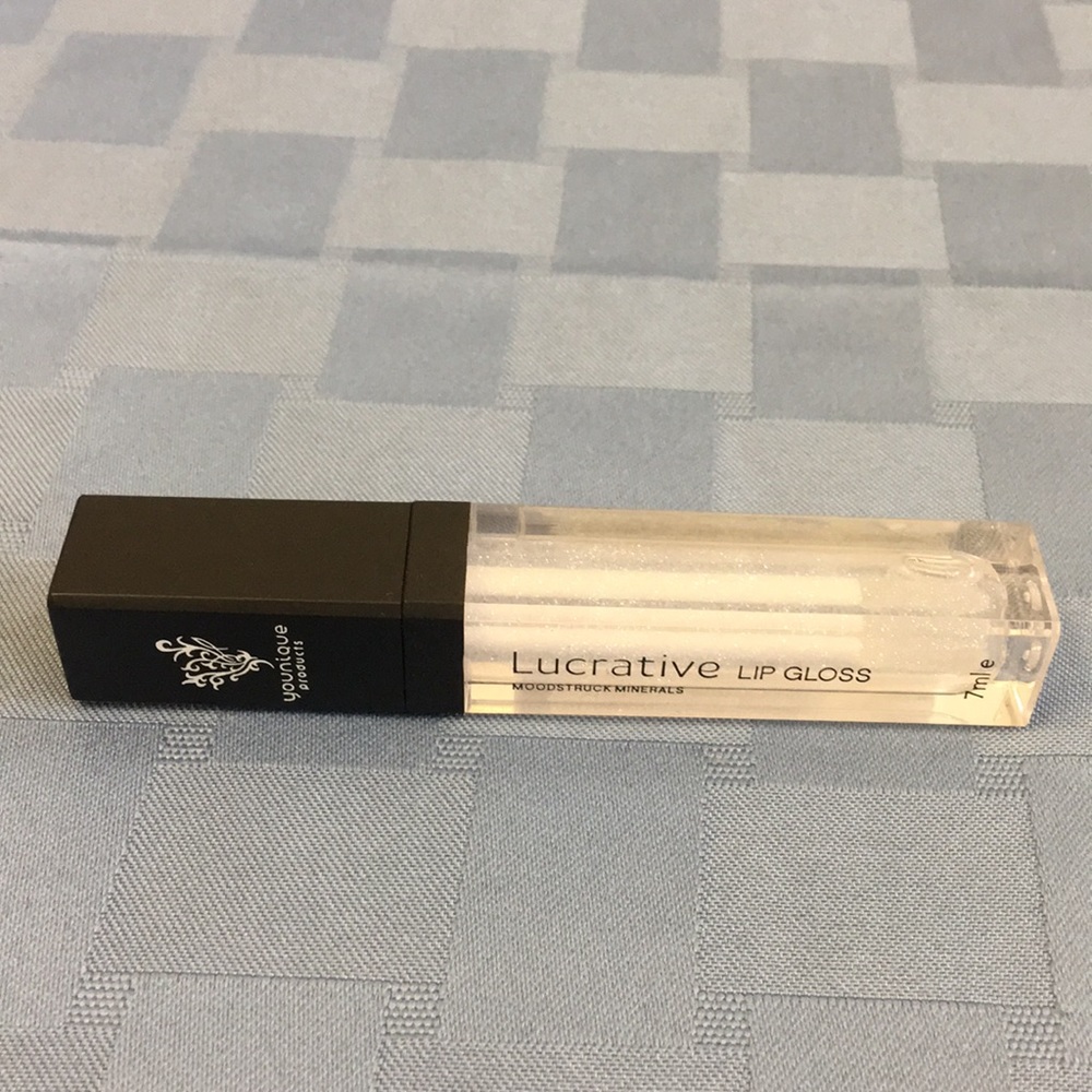 Younique Lucrative Lipgloss NEVER USED